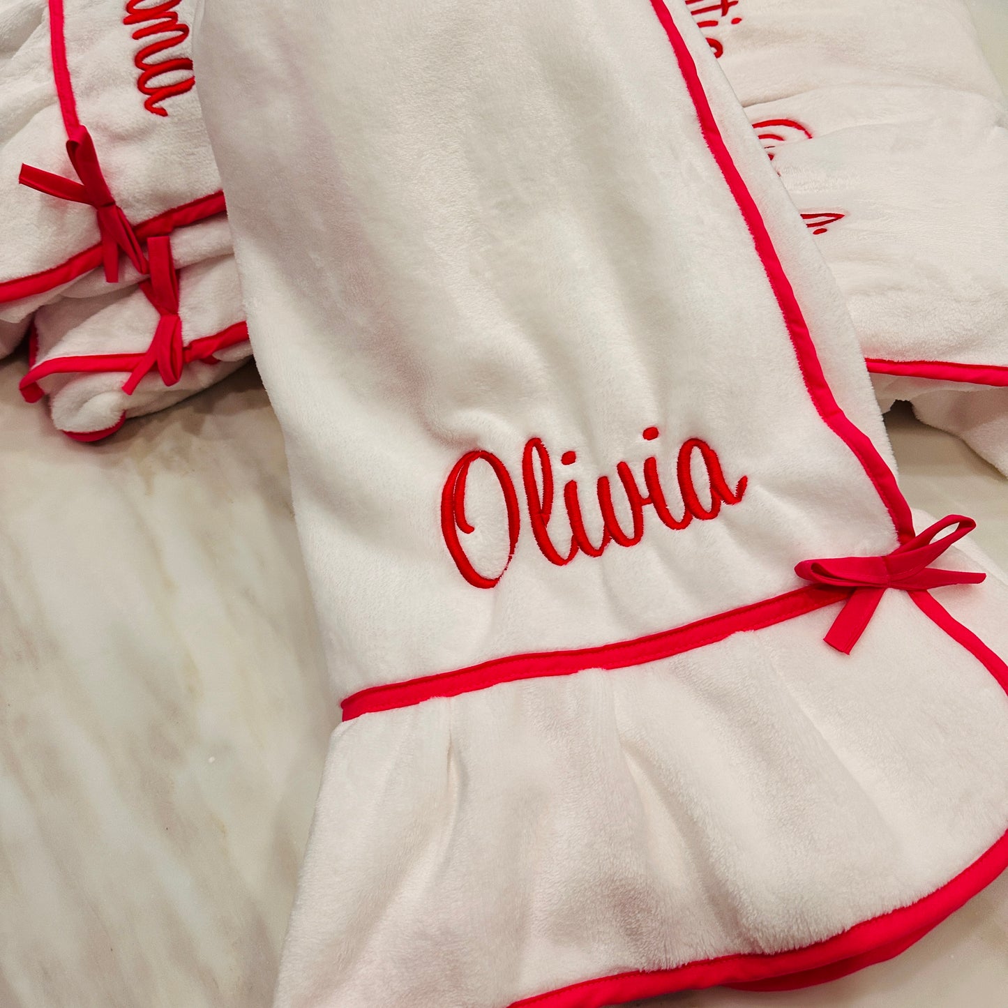 Spa Wrap White with Hot Pink