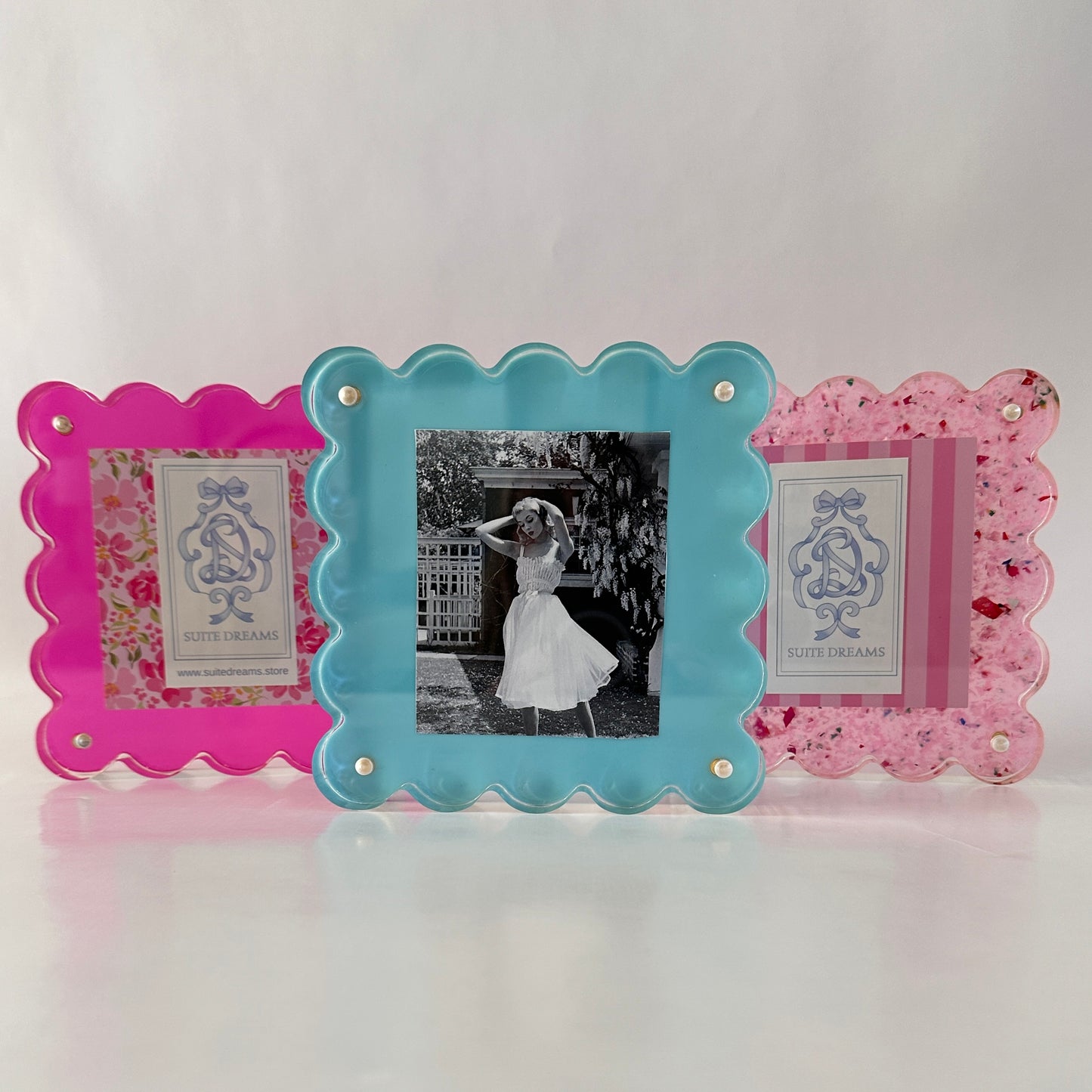 Confetti Scalloped Acrylic Frame